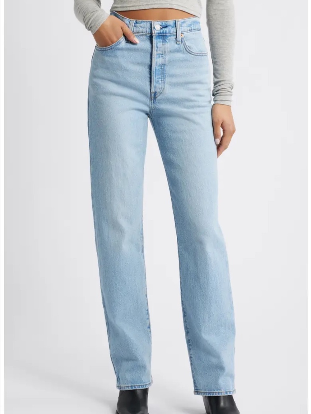 Levi’s Ribcage Straight Jeans Premium Denim light wash Sz 29 women’s